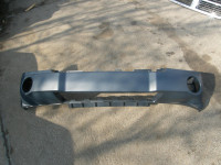 přední nárazník Laredo /05-07/